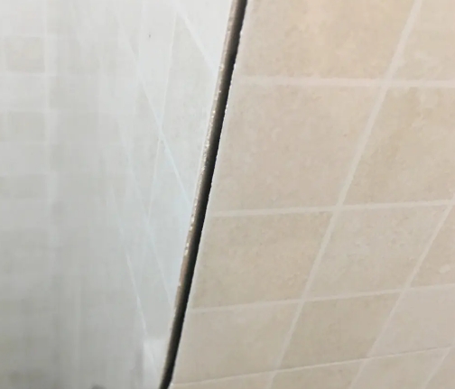 宣城市瓷砖空鼓维修公司分享阳台瓷砖脱落的修复过程可以分为以下几个步骤